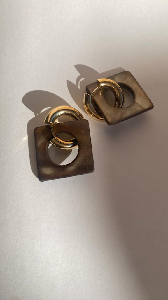 CHUNKY CONCHA NACAR HOOPS